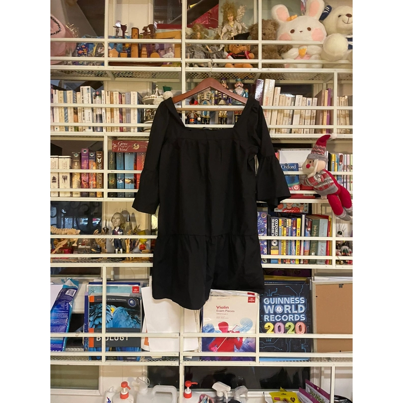 Đầm đen đi chơi, Size M 528198