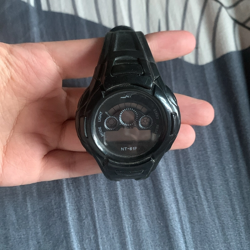 Đồng hồ xem, hẹn giờ (pass lại để lâu không dùng hết pin chỉ cần ra tiệm thay pin ạ ) 508512