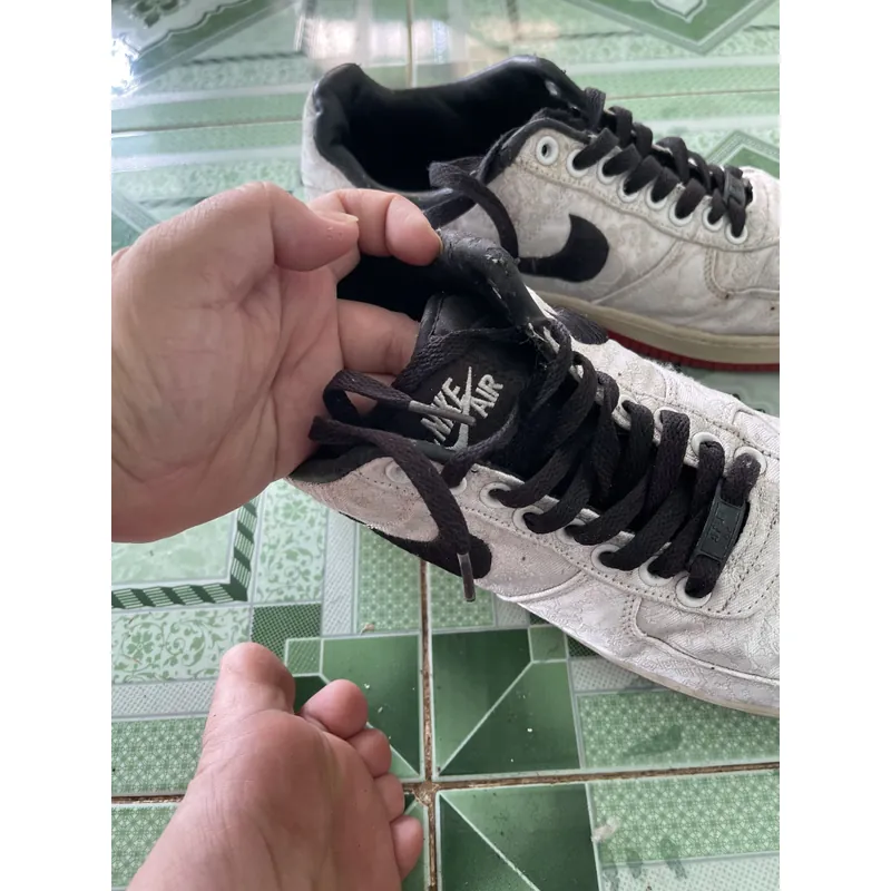 Giày Nike Air màu trắng đế đỏ, size 40 705132