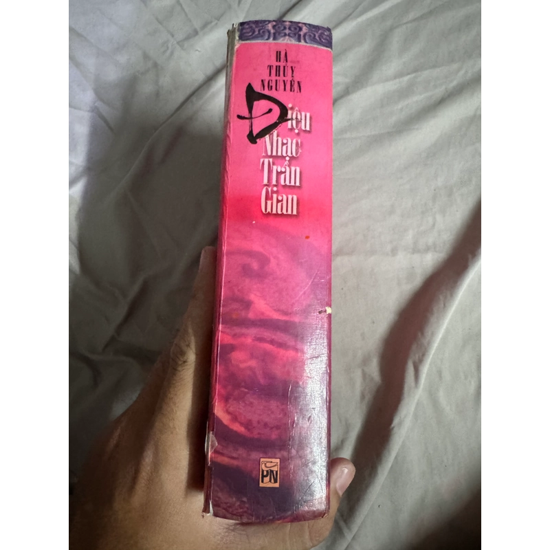 Tiểu thuyết lịch sử - Điệu nhạc trần gian 517154