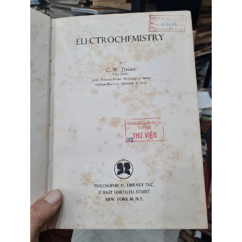 Electrochemistry - C. W. Davies 448885
