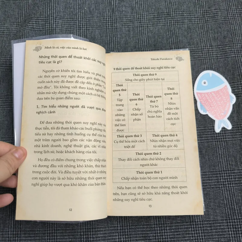 Mình Là Cá, Việc Của Mình Là Bơi - Sống Như Người Nhật -  Takeshi Furukawa (Kèm Bookmark) 557588