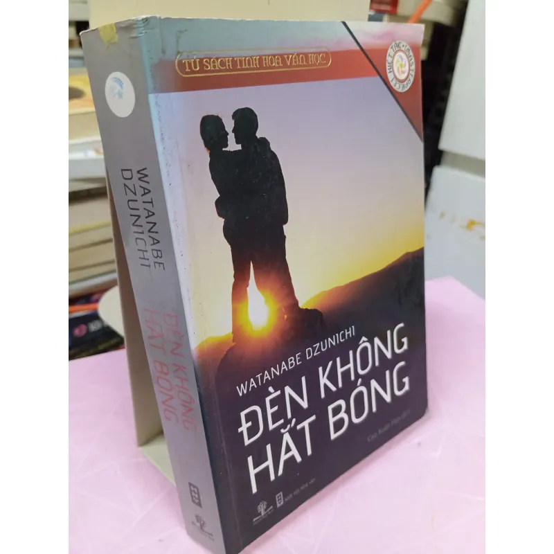 Đèn Không Hắt Bóng – Watanabe Dzunichi | Tiểu Thuyết Nhật Bản Nổi Tiếng 960655