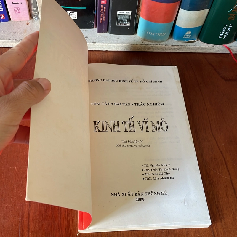 II Sách Kinh Tế: Tóm Tắt, Bài Tập, Trắc Nghiệm _ Kinh Tế Vĩ Mô - 2009 552346