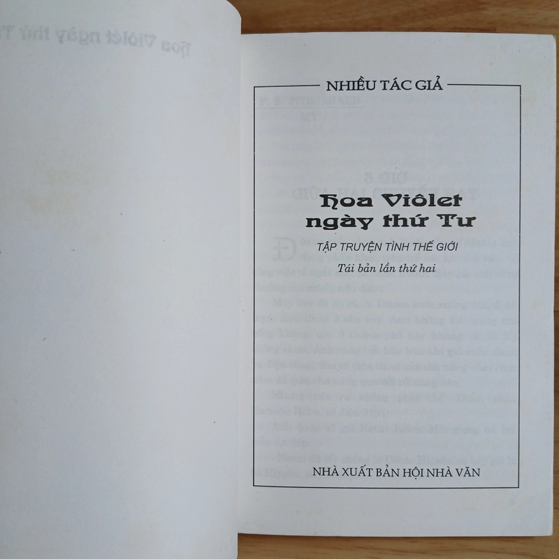Hoa Violet Ngày Thứ Tư (Tập Truyện Tình Thế Giới) 457797