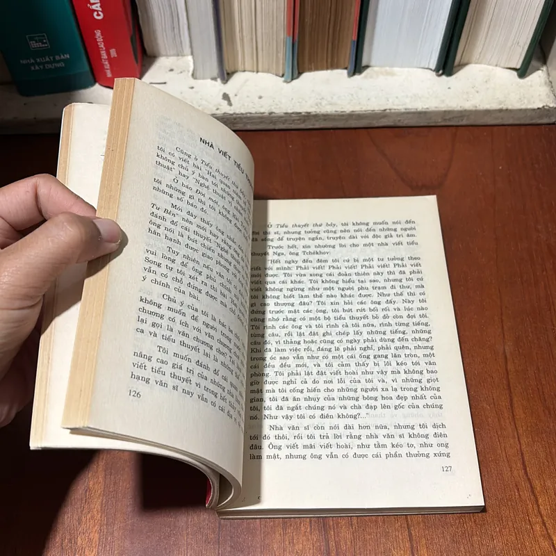 II Văn Học: 13 Năm Tranh Luận Văn Học (Tập 1) - Thanh Lãng - 1995 720597