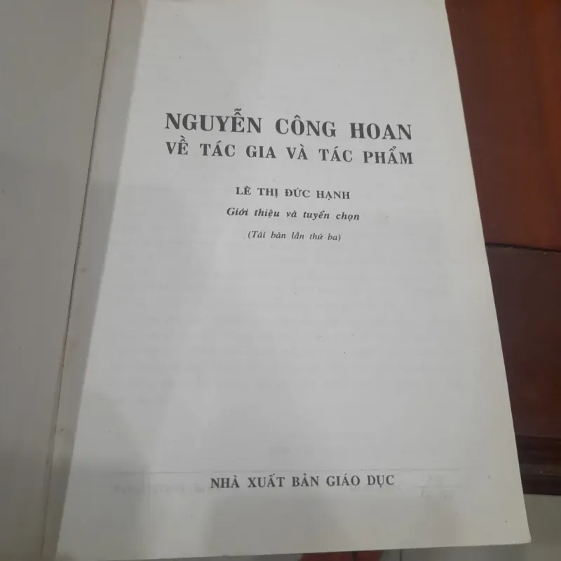 NGUYỄN CÔNG HOAN - về Tác gia và Tác phẩm 748285