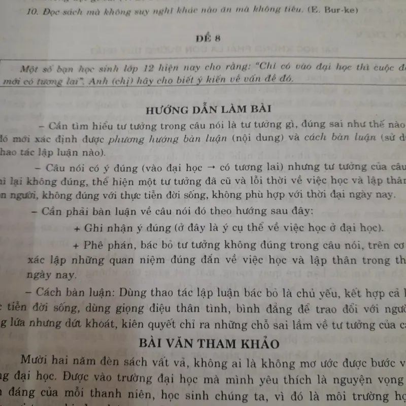Luyện thi Tú tài, ĐH môn Văn: 125 bài văn lớp 11, 12. TS Nguyễn Xuân Lạc chủ biên 745135
