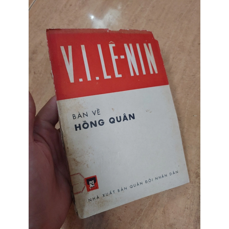 V.L.Lenin - Bàn về Hồng quân 273449