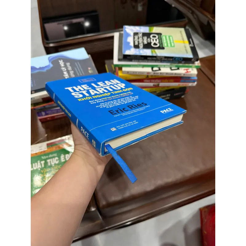 THE LEAN STARTUP – KHỞI NGHIỆP TINH GỌN (Eric Ries) - K4 1022635