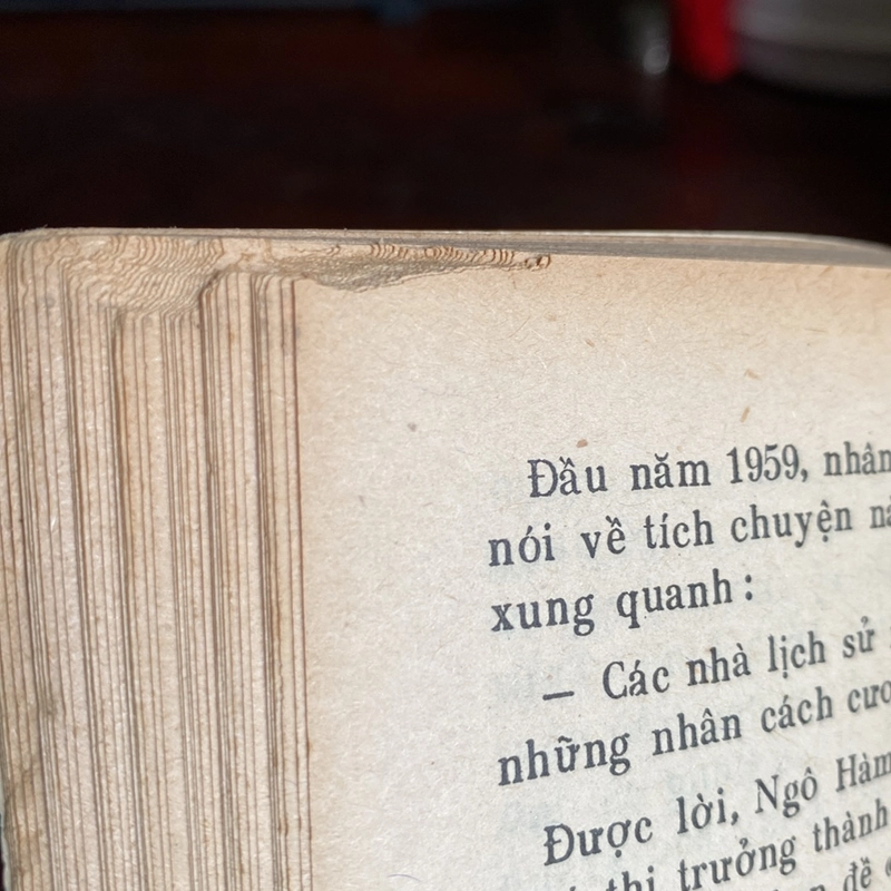 BÓNG ĐÊM QUA QUẢNG TRƯỜNG THIÊN AN MÔN (XB 1989) 502267
