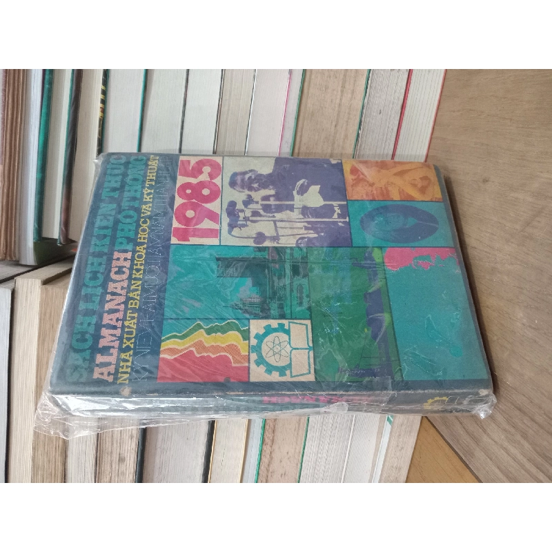 Sách lịch kiến thức phổ thông Almanach 1985 730820