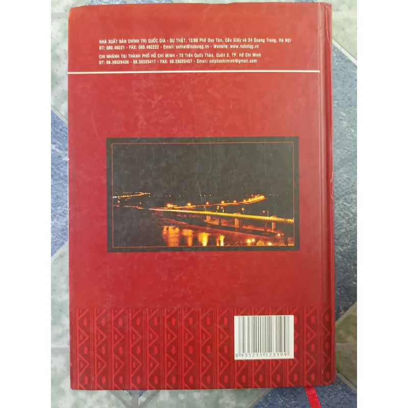 Kon Tum 100 năm lịch sử và phát triển - Tỉnh ủy Kon Tum 700339