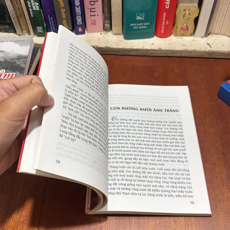 II Tập Truyện Ngắn: Hoa Hồng Môi Màu Đỏ - Nguyễn Trọng Văn - 2014 786200