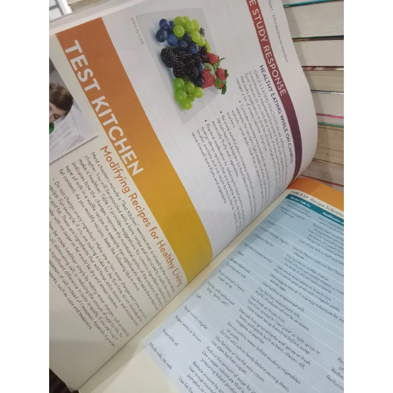 Human nutrition: Science for healthy living - Tammy J. Stephenson, Wendy J. Schiff 712228