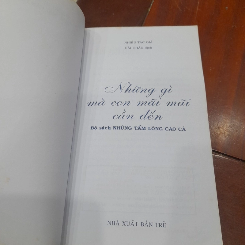 Những gì CON mãi mãi CẦN ĐẾN (nhiều tác giả, Hải Châu dịch) 359706