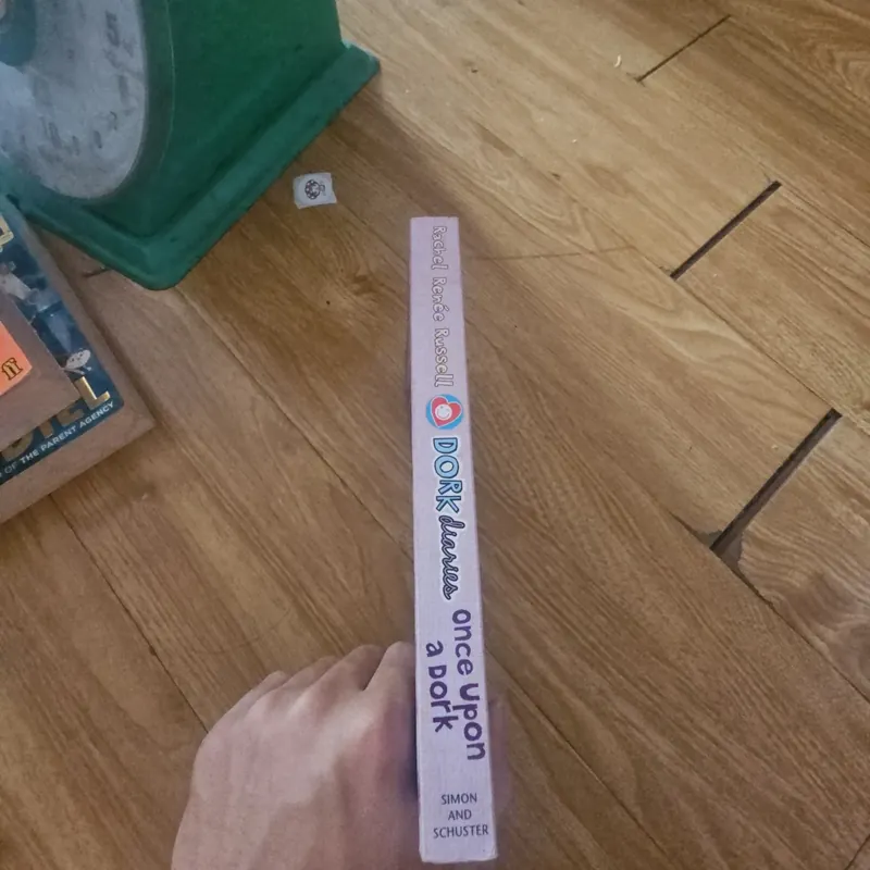 Dork diaries once upon a dork Giá 20k  604068