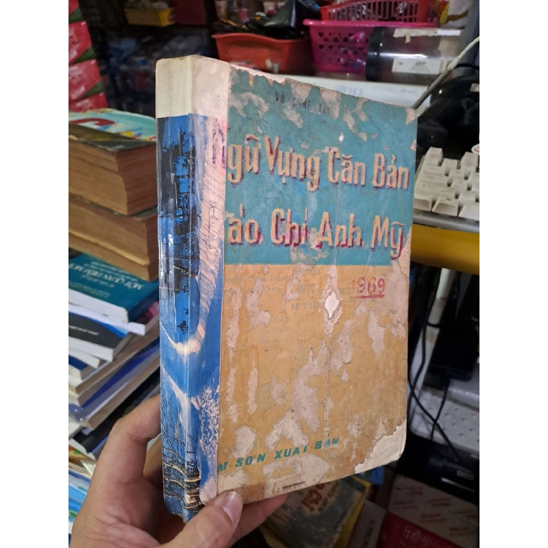 Ngữ vựng căn bản báo chí Anh Mỹ - Võ Công Tài - 1969 mới 70% ố rách - SÁCH XƯA - HCM0111 923123