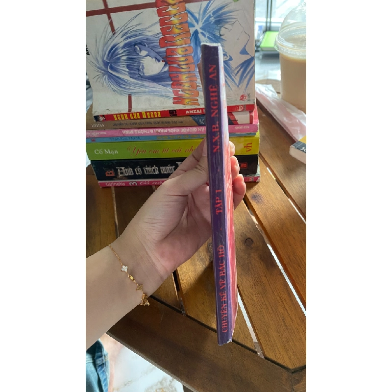 Chuyện kể về Bác Hồ 530737