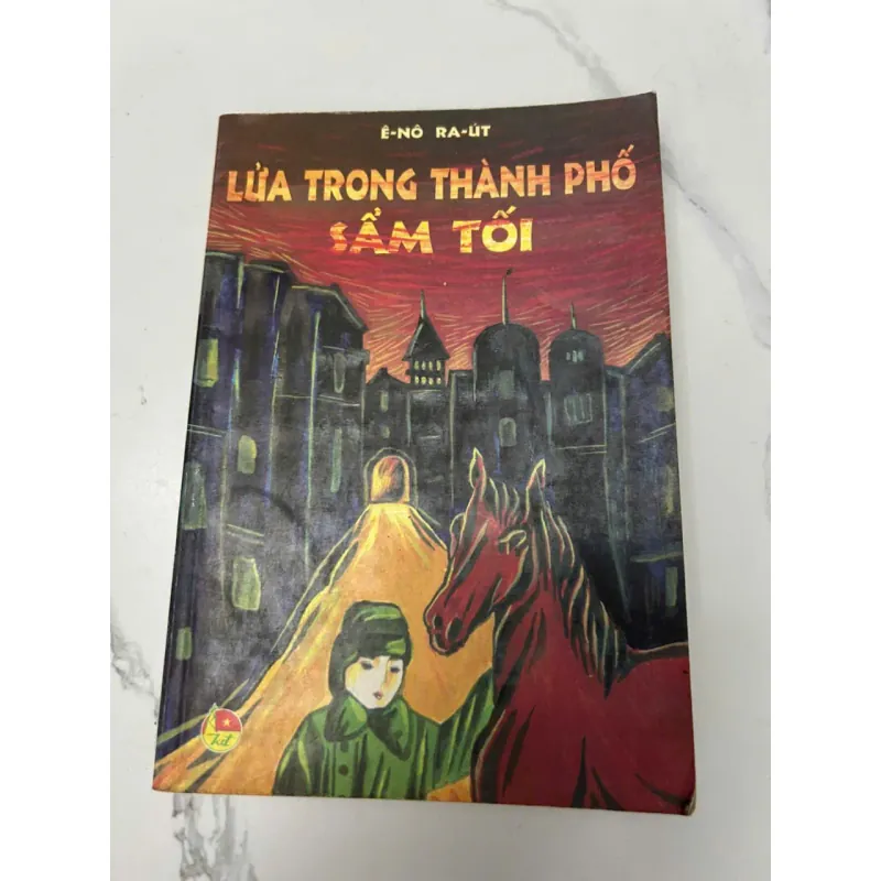 Lửa trong thành phố sấm tối – Ê-nô Ra-út 610442