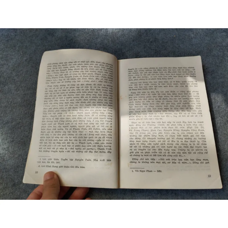 VĂN XUÔI LÃNG MẠN VIỆT NAM (1930 - 1945) 719935