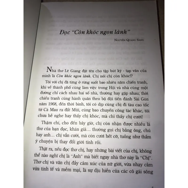 Còn Khóc Ngon Lành - Lê Giang 934678