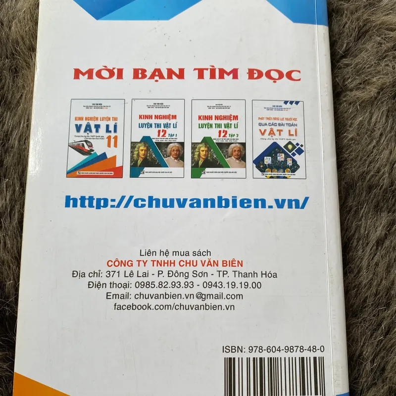 Kinh nghiệm luyện thi Vật Lí 10 (Chu văn Biên, 375 trang) 604424