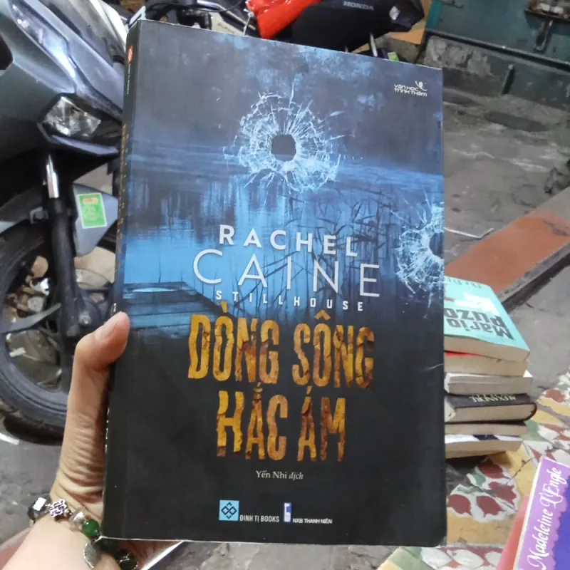 Dòng Sông Hắc Ám - Rachel Caine 796245