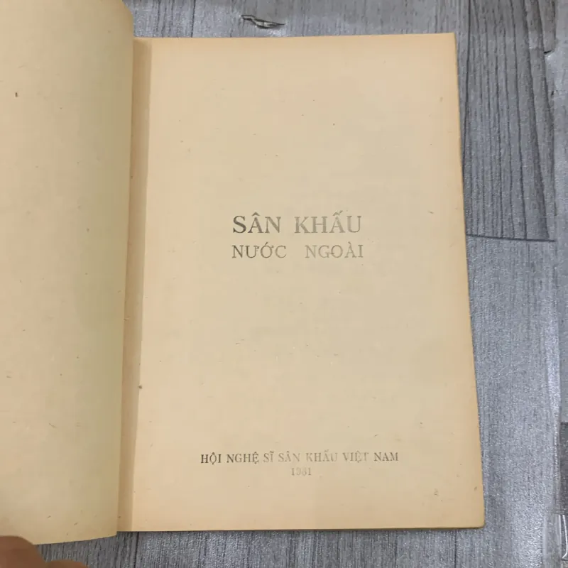 Sân khấu nước ngoài. 6b2 1040612