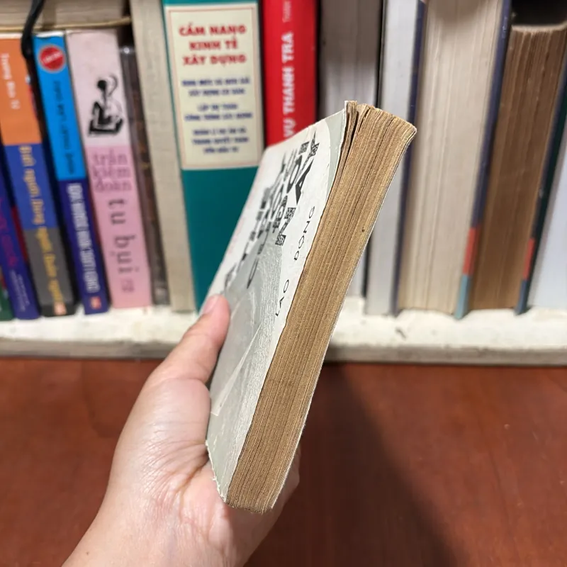 II Văn Học Nước Ngoài: Kì Lạ Thế Đấy Cuộc Đời Này - ĐANIN GRANIN - 1986 754416