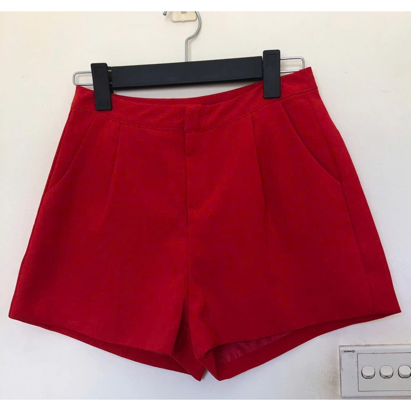 Quần sóc nữ màu đỏ 528926