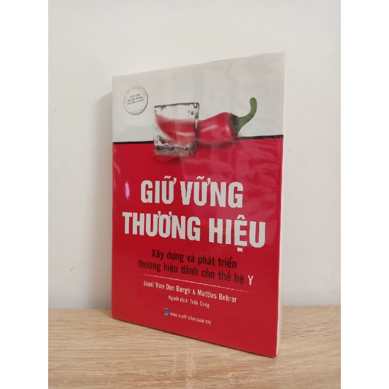 Giữ Vững Thương Hiệu - Joeri van den Bergh, Mattias Behrer New 100% HCM.ASB0707 64382