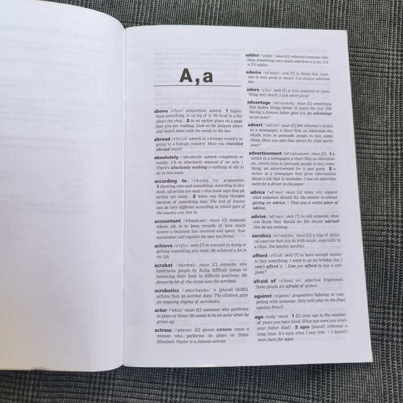 New Cutting Edge Mini Dictionary - Pre-Intermediate Level 592514
