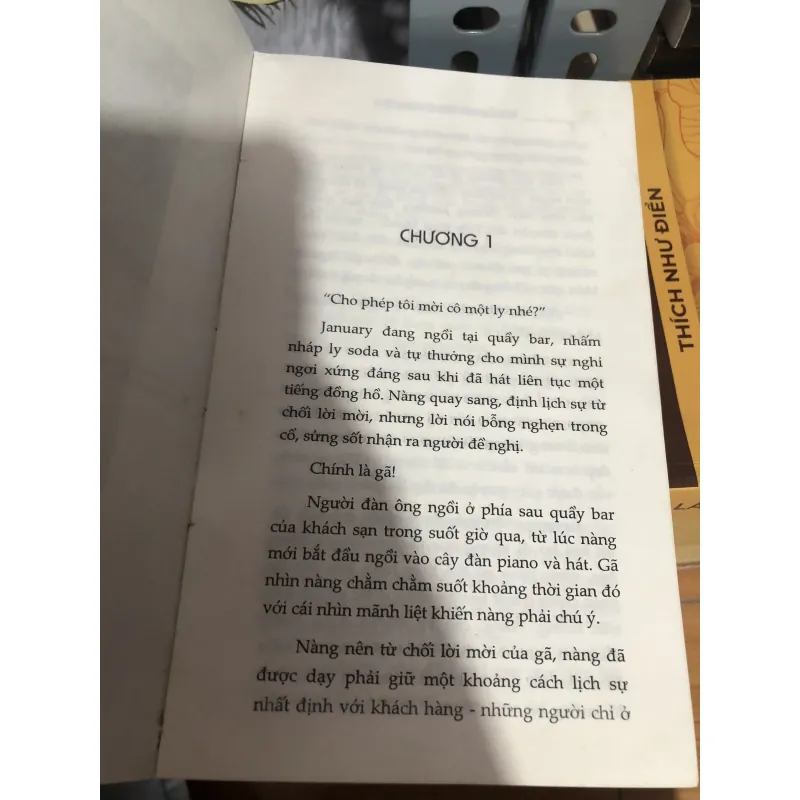 Tiểu thuyết Lọ Lem bướng bỉnh 990568