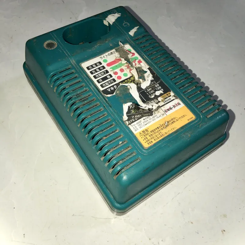 Bộ sạc pin zin chuyên dụng 9,6v 12v 14,4v Makita Nhật 571857