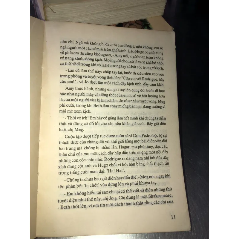 Bốn cô con gái nhà bác sĩ March - Louisa May Alcott 976579