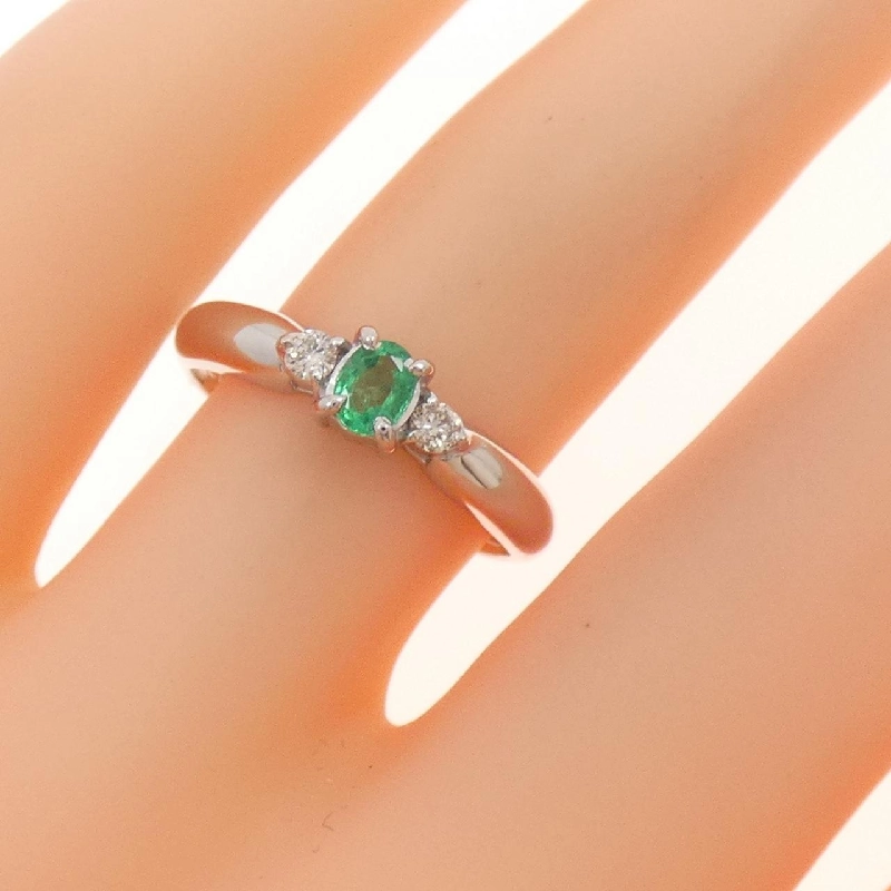 Nhẫn Emerald PT900 0.15CT 670210