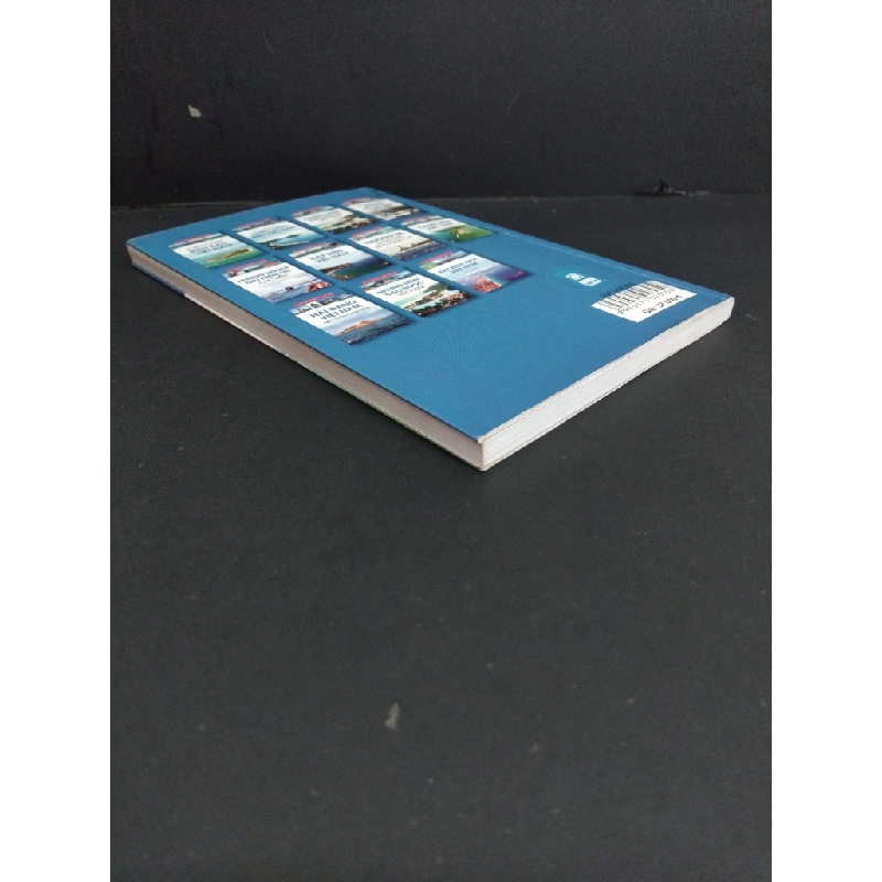 Cảng biển Việt Nam mới 80% ố nhẹ có viết vào sách 2012 HCM1511 353687