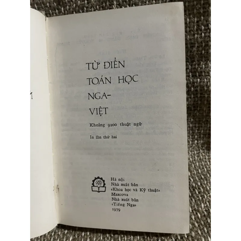 Từ điển toán học Nga Việt; khổ mini ;220 trang; sách in tại Nga  1024504
