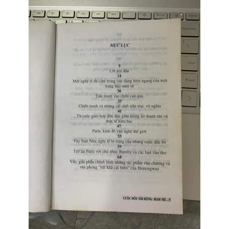 CUỘC ĐỜI SÔI ĐỘNG ĐAM MÊ CỦA HEMINGWAY - PHAN QUANG ĐỊNH (BIÊN SOẠN) 734569