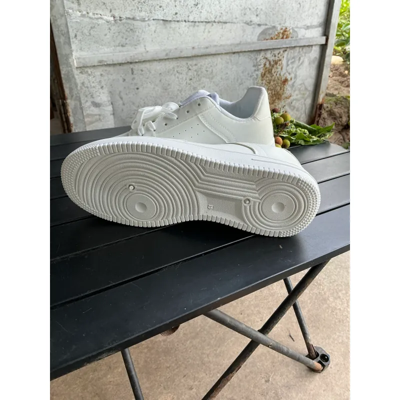 Giày Sneaker Thể Thao unisex Size 41 Cũ 674488