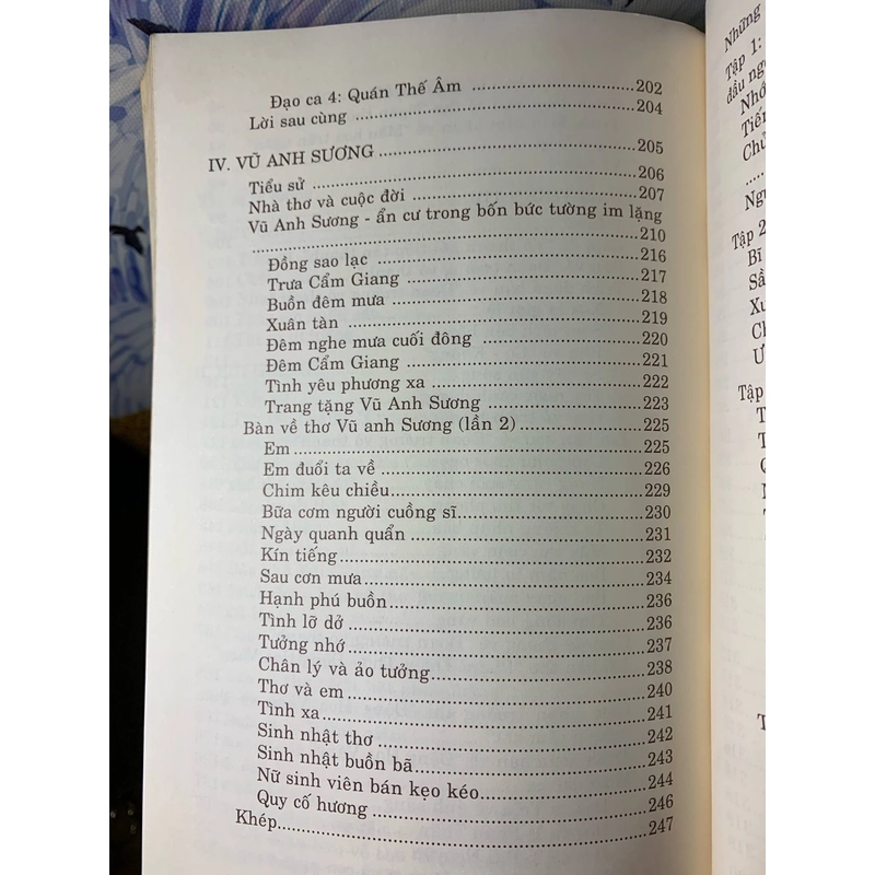 Thi Ca Tư Tưởng - Huy Cận, Phạm Thiên Thư, Bùi Giáng, Vũ Anh Sương 541895