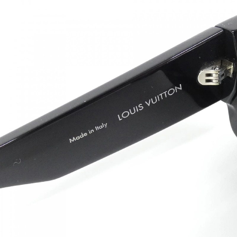 Kính mát Louis Vuitton LV Crush Low Square Z1910E - Hàng hiệu Chính hãng 808049