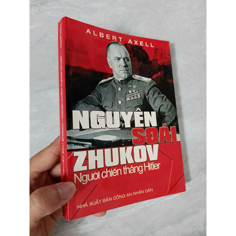 Nguyên soái Zhukov - Người chiến thắng Hitler 544671