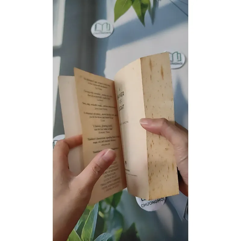 [MIỄN PHÍ BỌC SÁCH] A Shiver of Light - Laurell K. Hamilton 1027193
