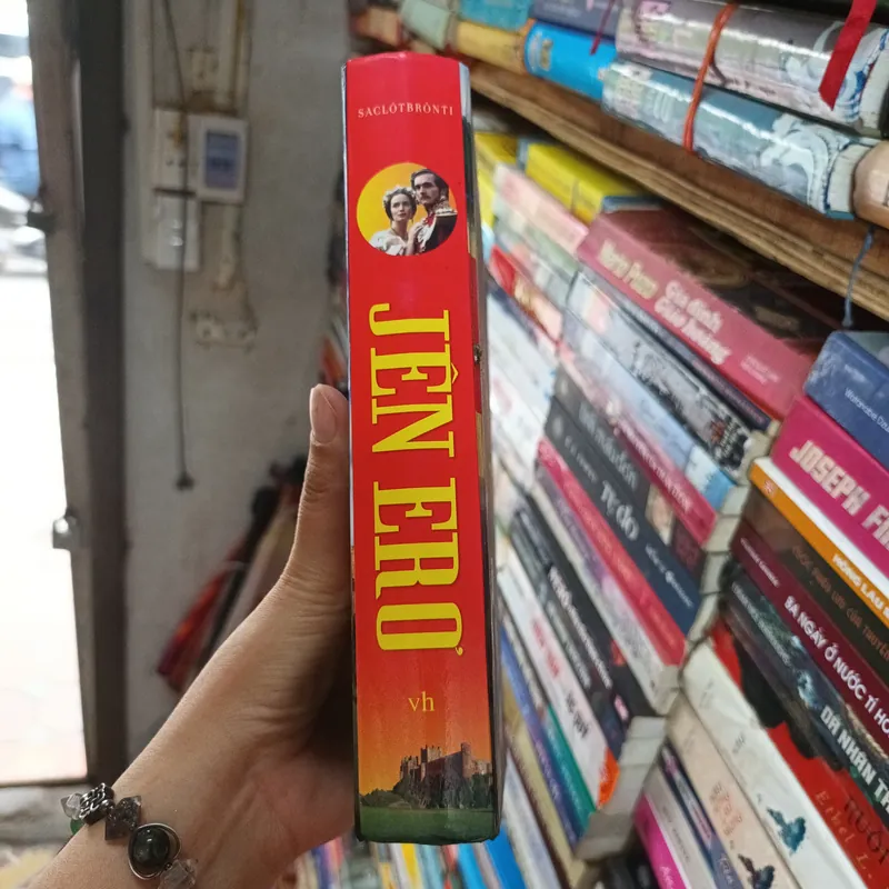 Jên Erơ - Saclot Brônti 675194