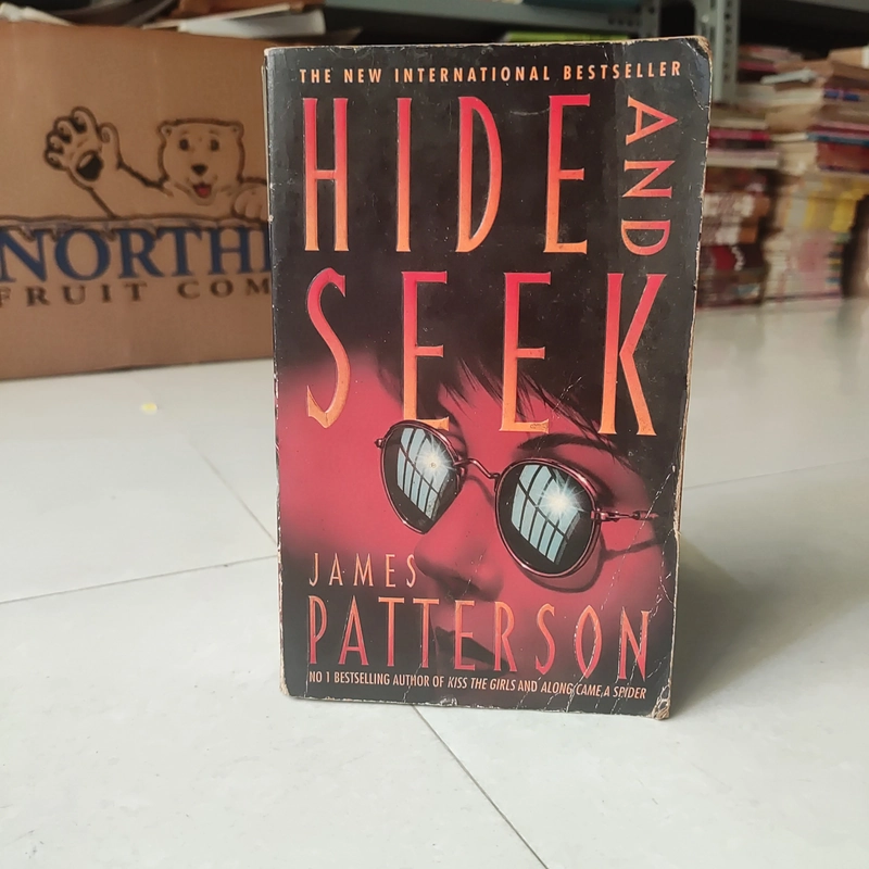 Hide and seek  392609