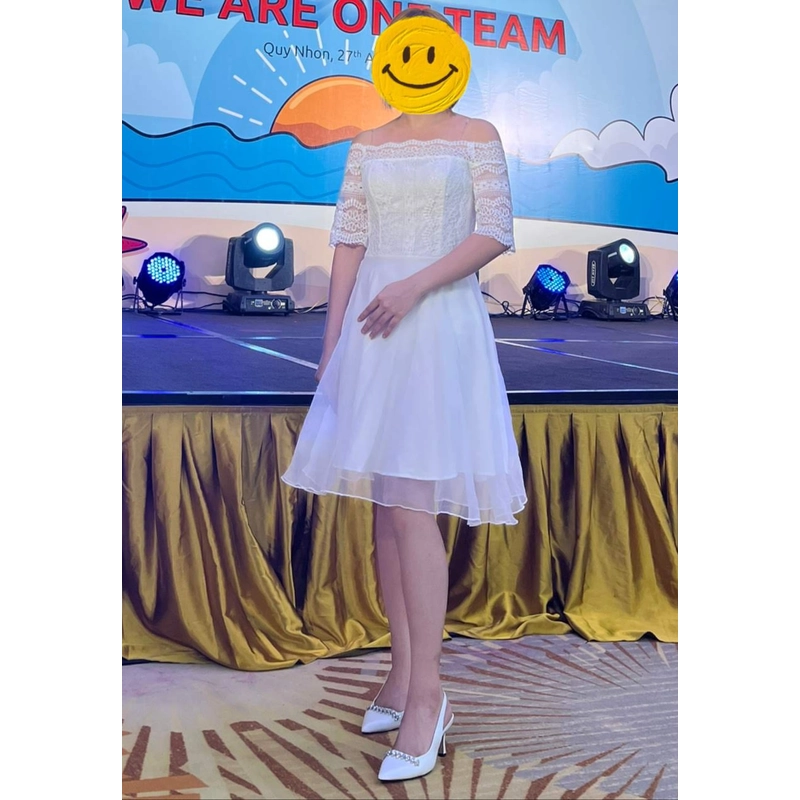 Váy trắng trễ vai size S 453018
