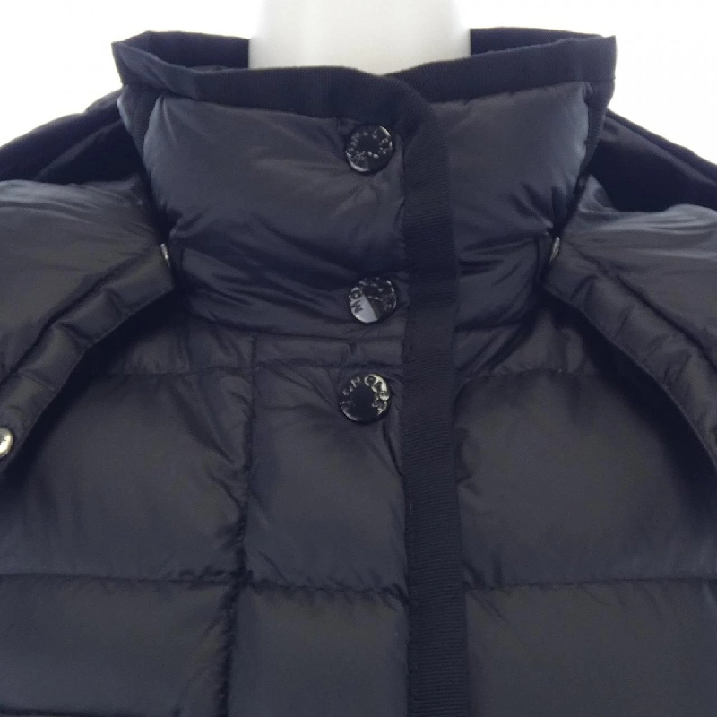 Áo khoác lông vũ MONCLER 639056