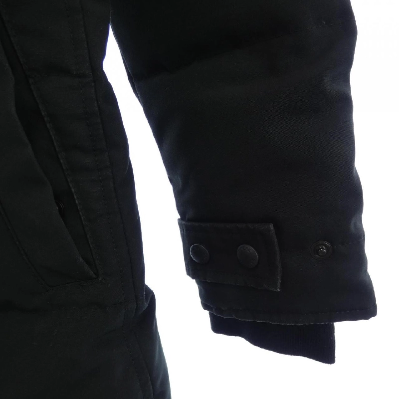 【Khuyến mãi】Áo khoác lông vũ Canada Goose 641715